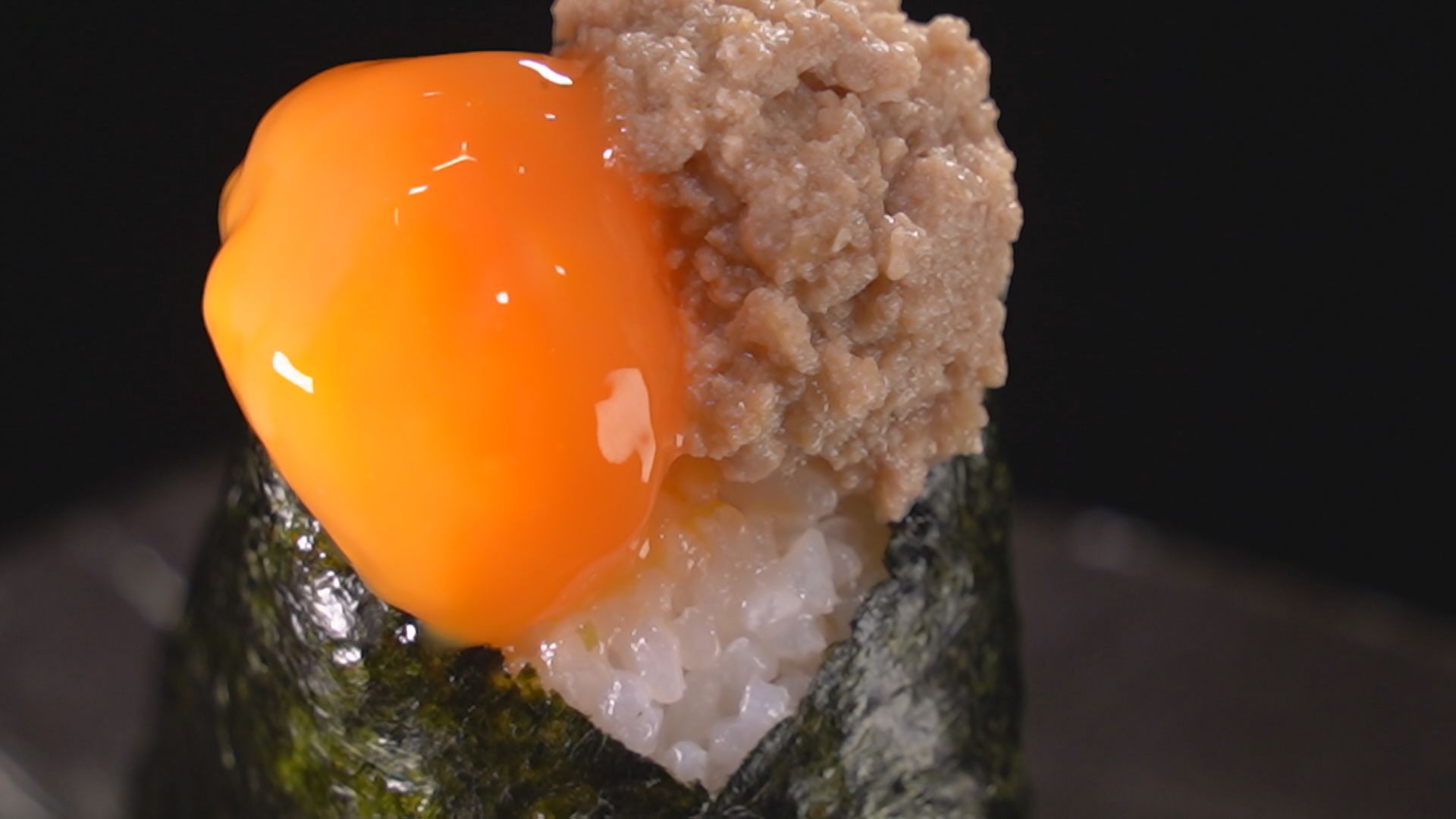 【新潟グルメ】定番から変わり種まで約60種類！連日行列の「おにぎり専門店」【新潟・中央区古町通】 2025年11月11日(火)