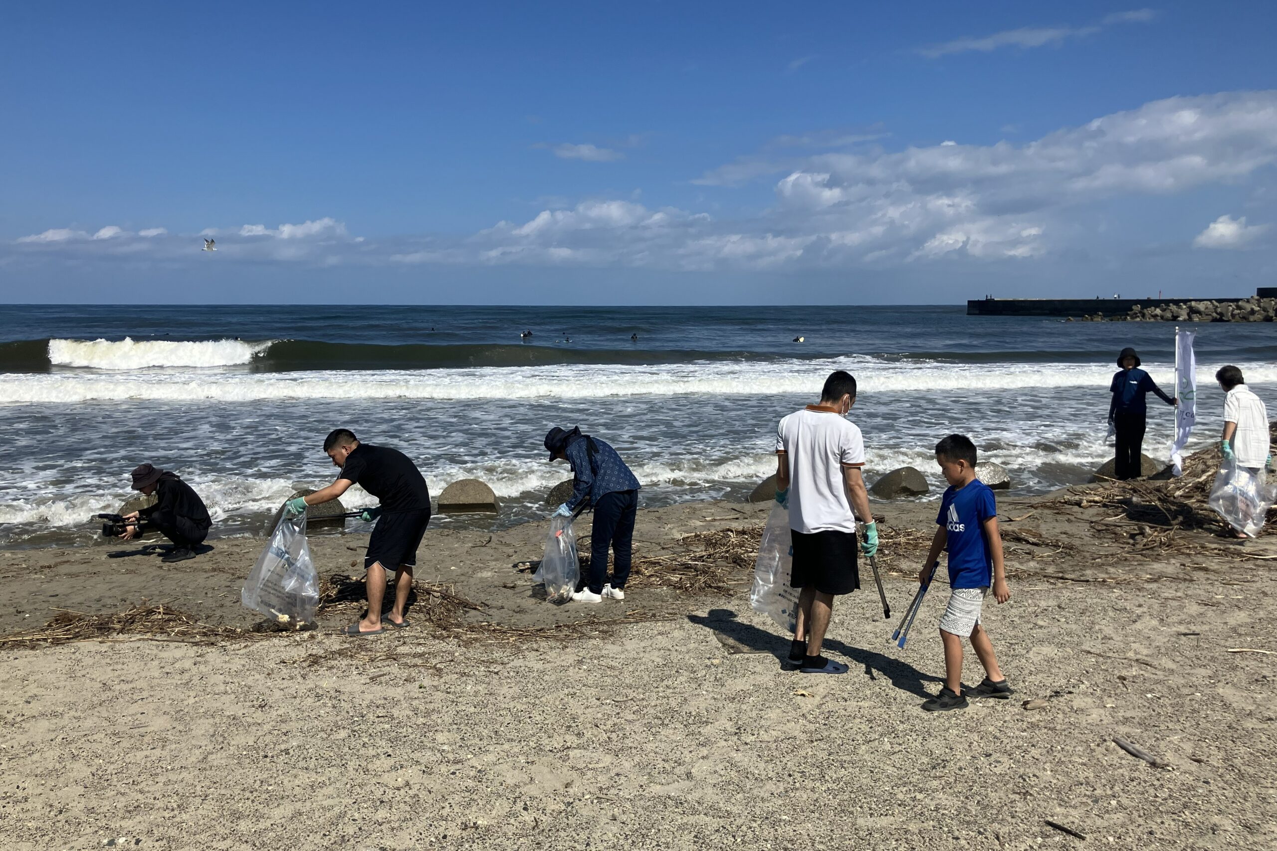 新発田市の藤塚浜海水浴場でTeam ECO Work！を開催🌈